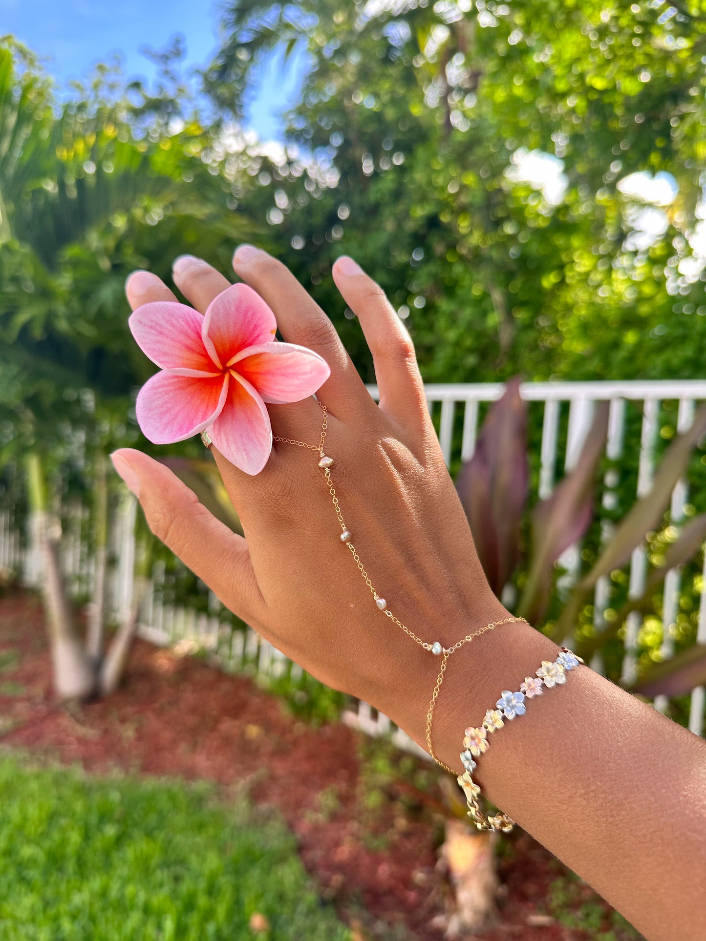 Sandy hand chain