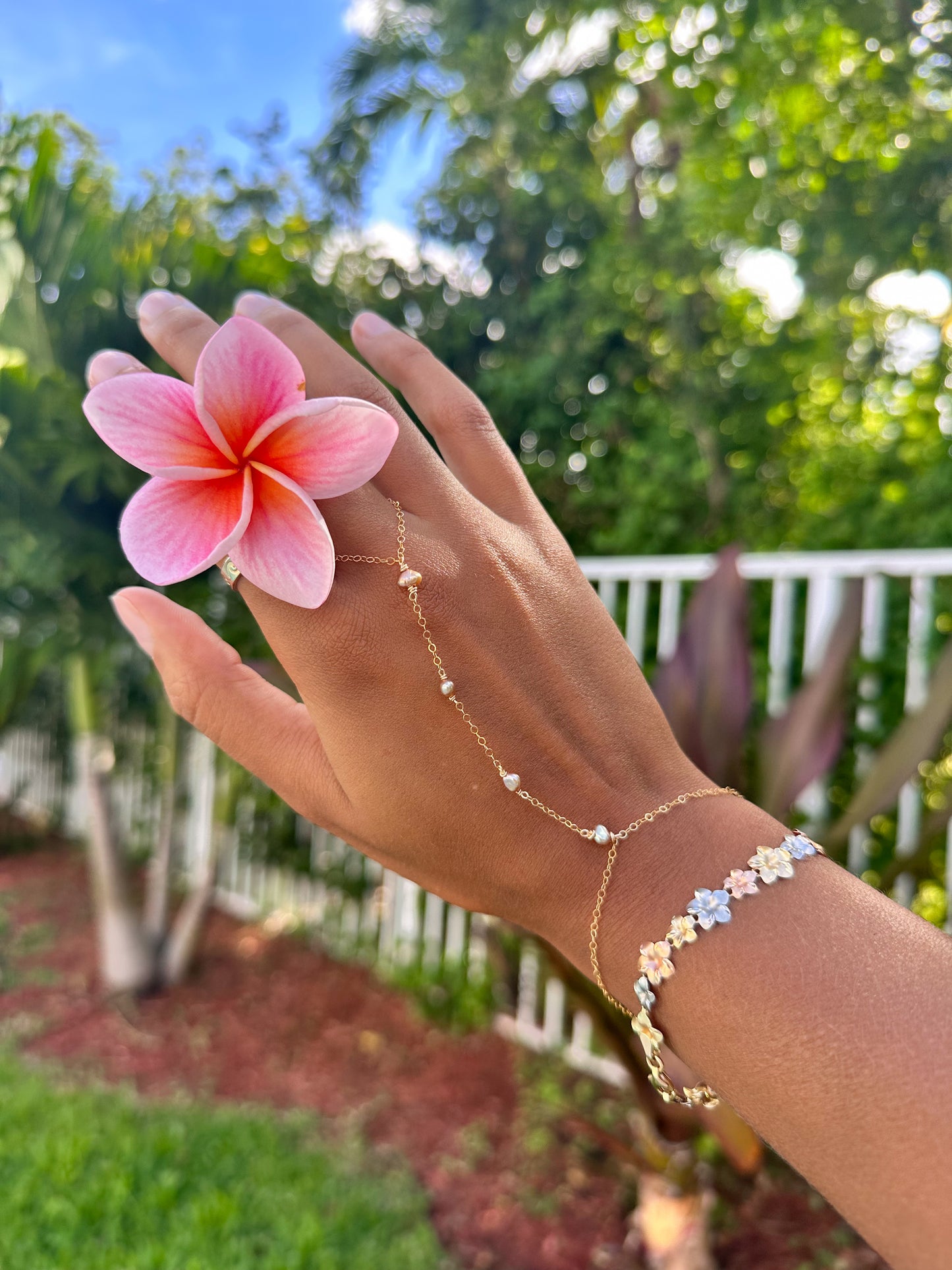 Sandy hand chain