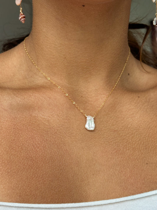 Cordelia pearl necklace