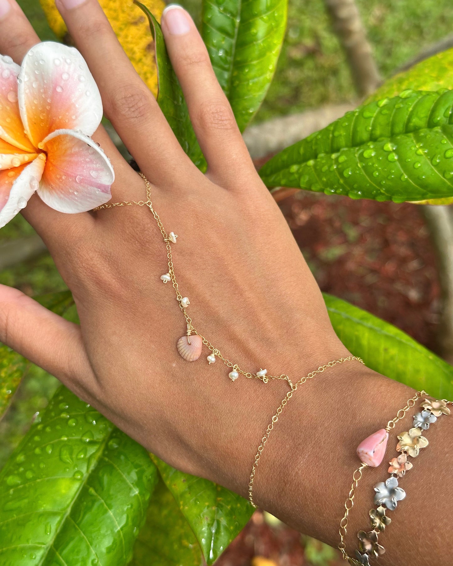 Ondina Hand Chain