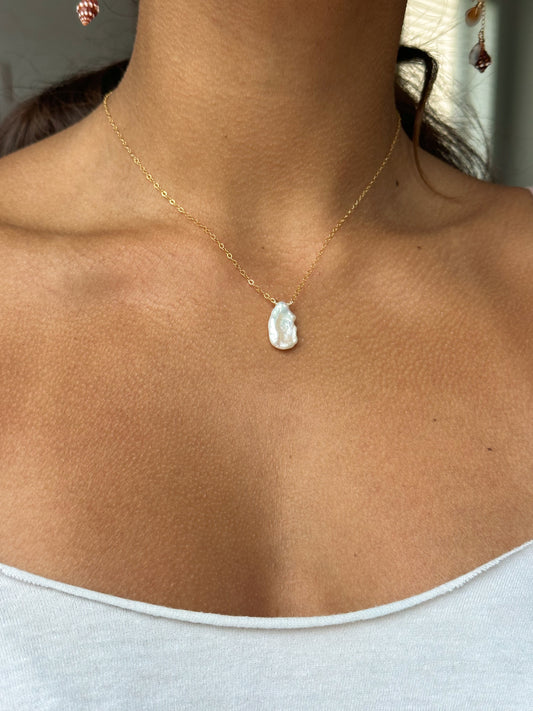 Cordelia pearl necklace